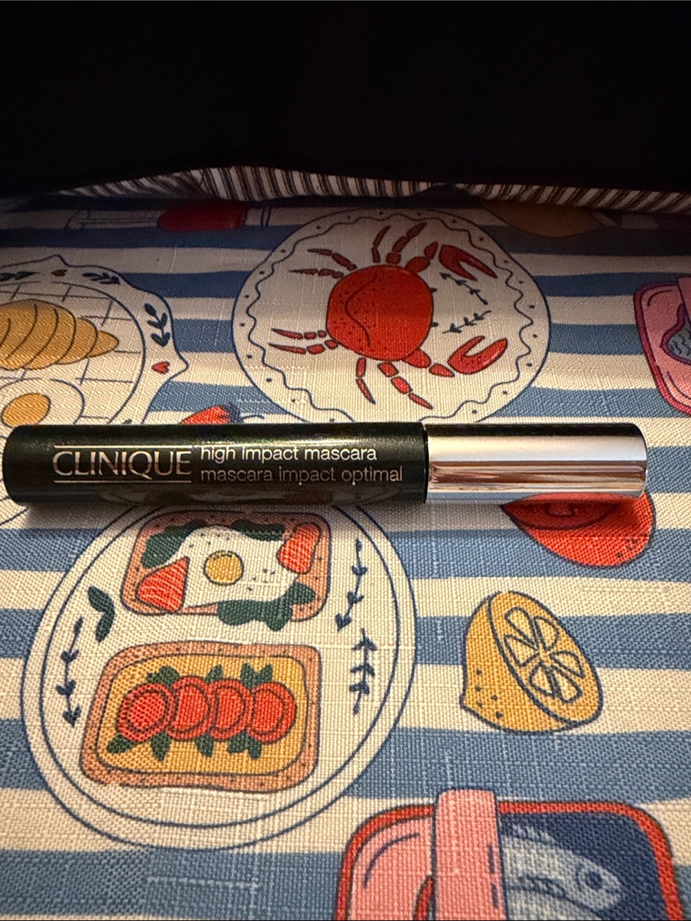 Clinique High Impact Volumizing Mascara — Black with Silver Cap
